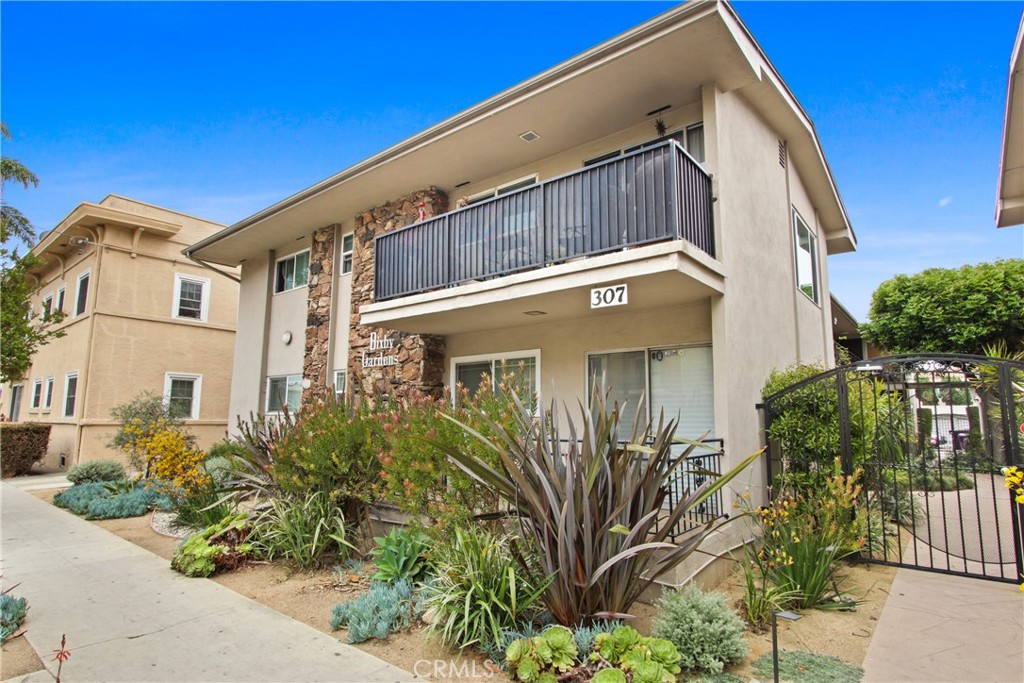 Alamitos Beach (AB) - Residential Lease