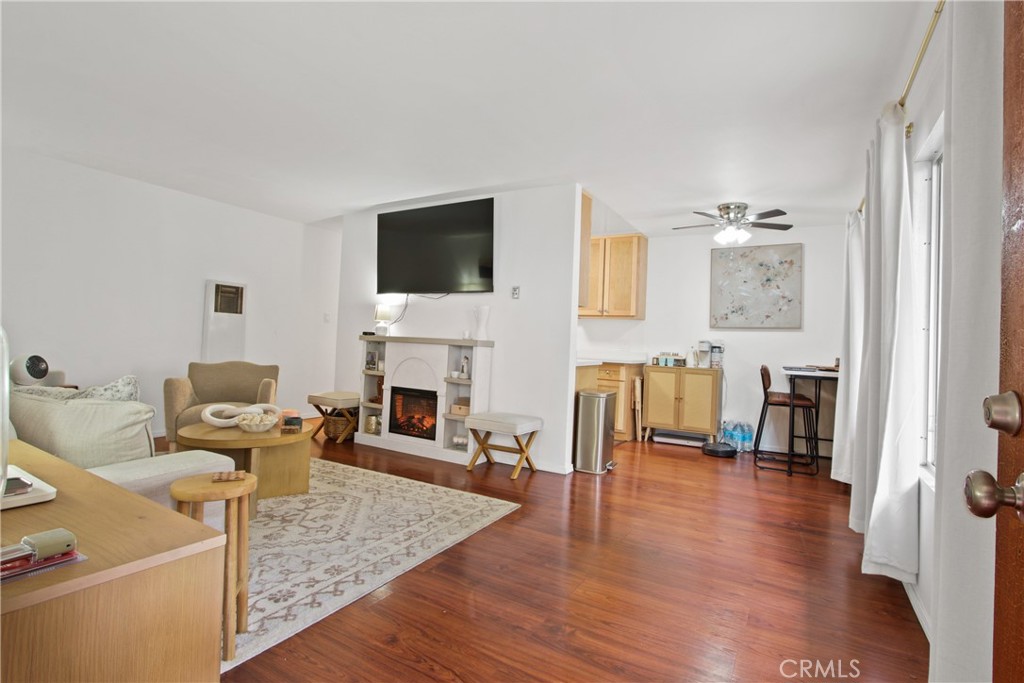 Alamitos Beach (AB) - Residential Lease