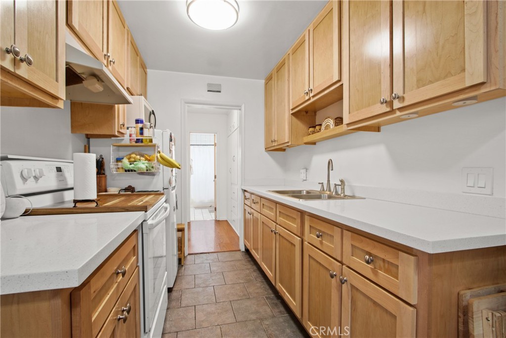 Alamitos Beach (AB) - Residential Lease