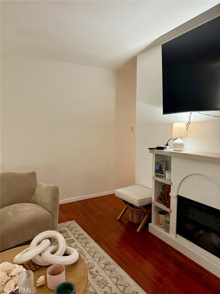 Alamitos Beach (AB) - Residential Lease