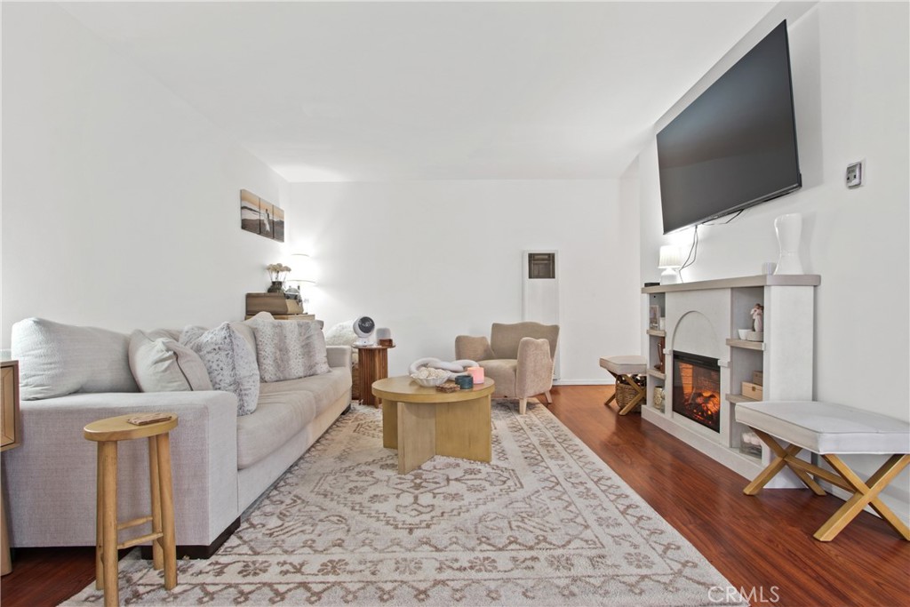 Alamitos Beach (AB) - Residential Lease