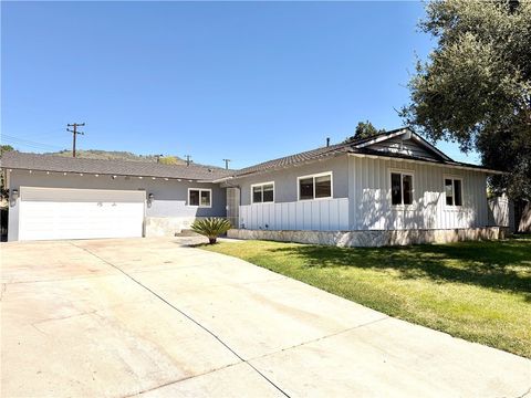 Photo of 1429 Underhill Ter, Glendora, CA 91741 (MLS # OC26056106)