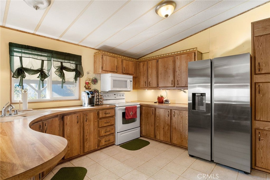 544 Lodgeview Drive