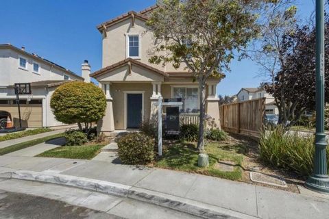 Photo of 36 Vista Verde Circle, Watsonville, CA 95076 (MLS # ML82052944)
