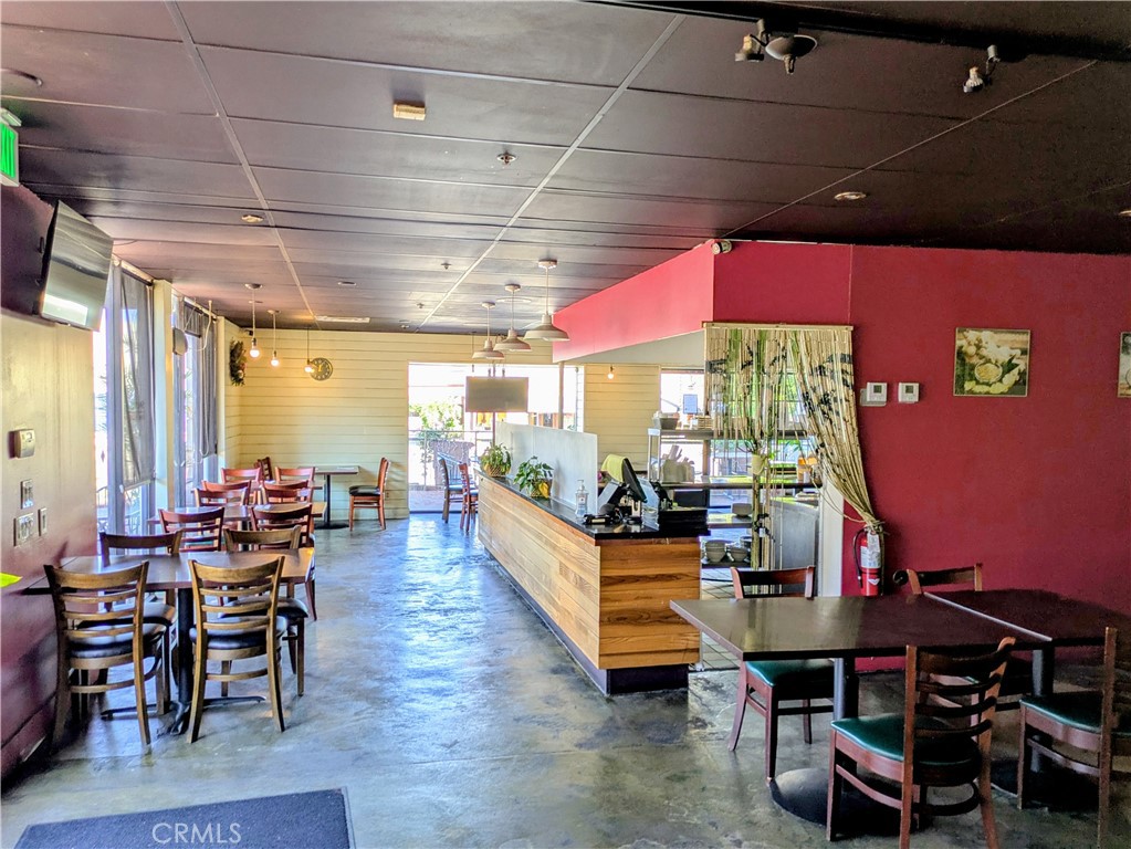 15928 Ventura Boulevard 101