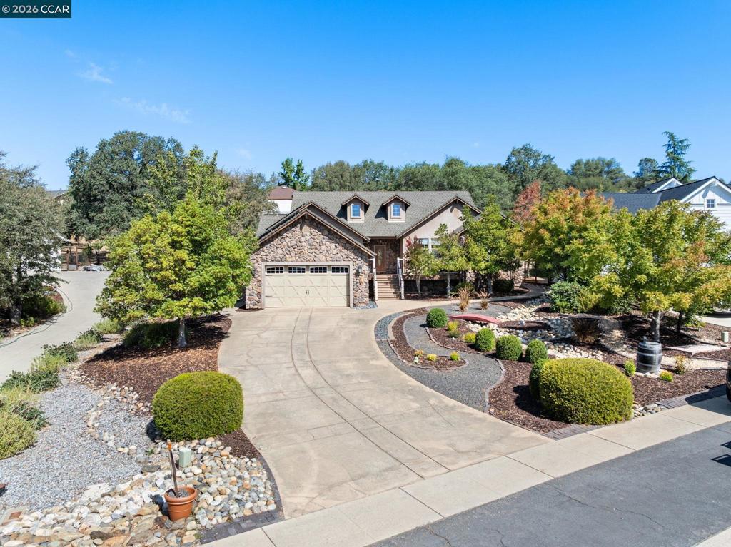 218 Smith Flat Rd