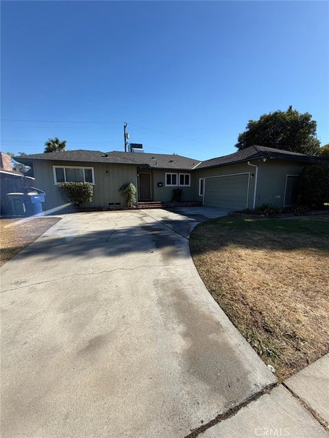 Photo of 2938 E Willis AVE, Fresno, CA 93726 (MLS # FR26136723)