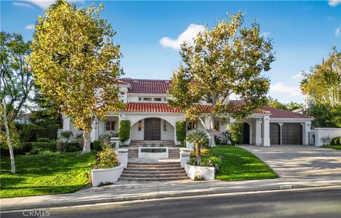 Photo of 25527 Hamilton Court, Calabasas, CA 91302 (MLS # SR26041403)