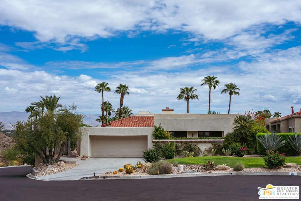 39 Mirage Cove Drive