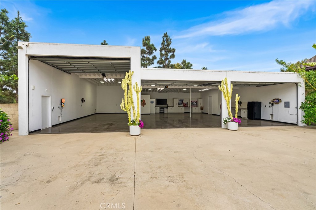 20301 SW Cypress