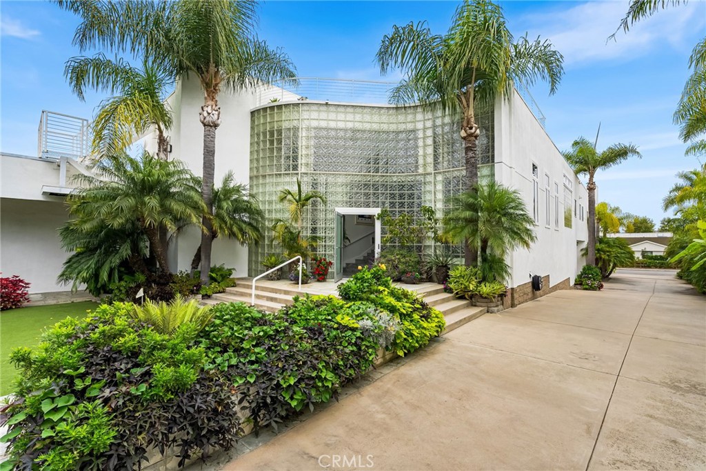20301 SW Cypress