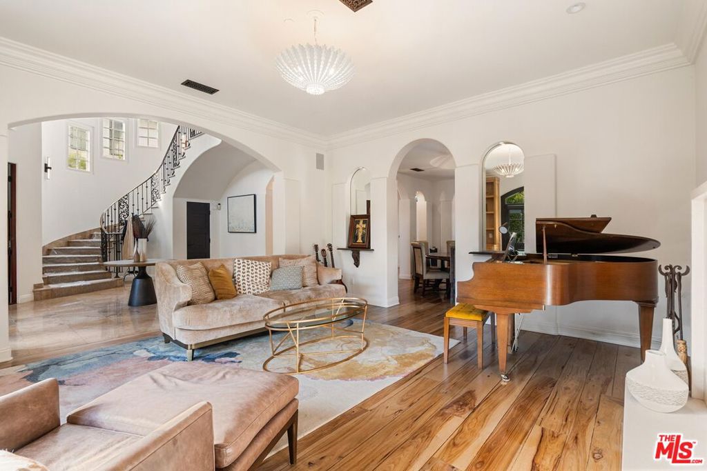 327 22nd Street
