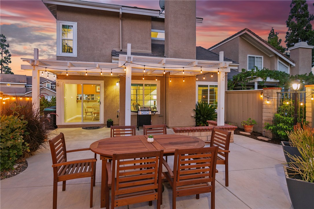 6220 E Garnet Circle