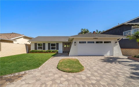 Photo of 20852 Farnsworth Lane, Huntington Beach, CA 92646 (MLS # OC26225712)
