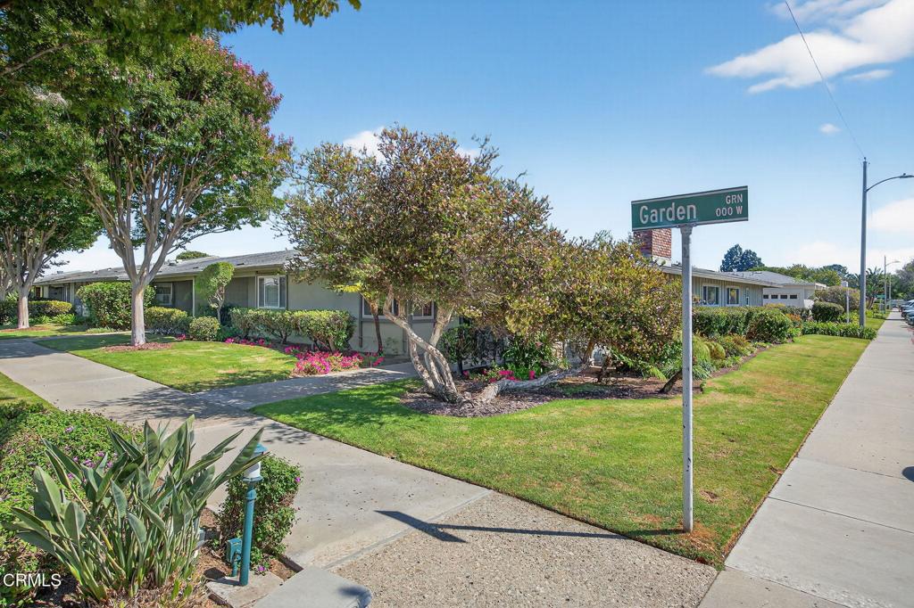 82 W Garden Green