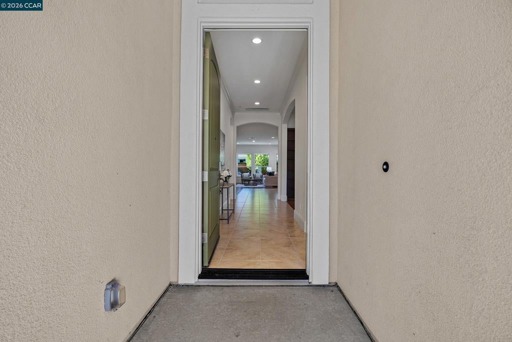 1939 Burgundy Ln