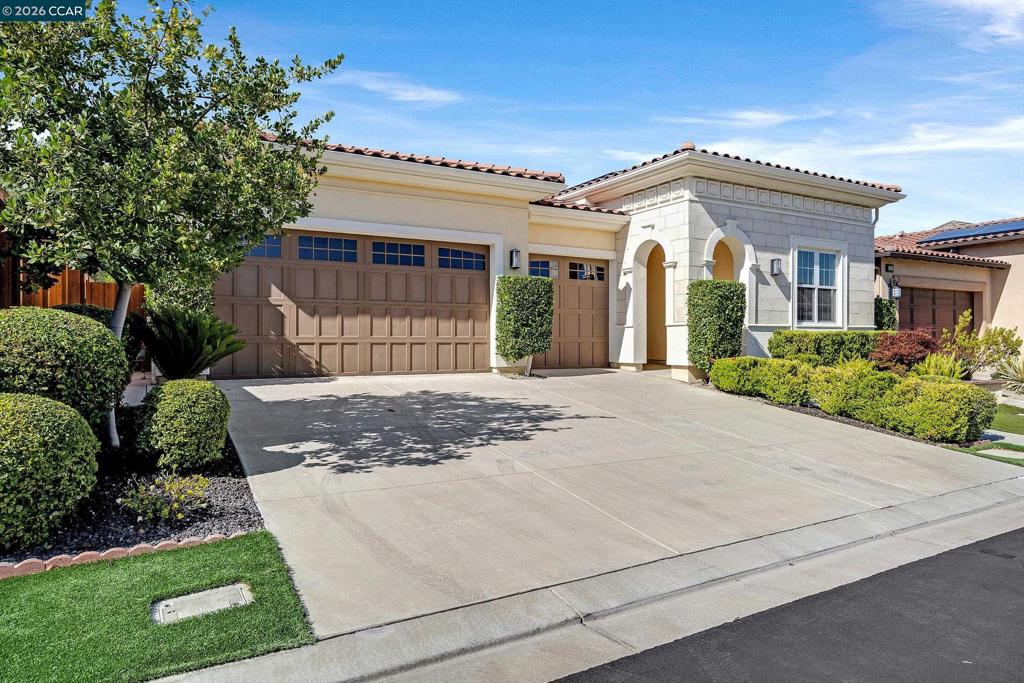 1939 Burgundy Ln