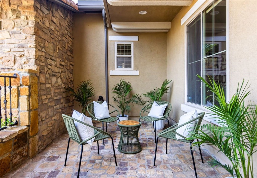 Catania (CATN) - Residential Lease