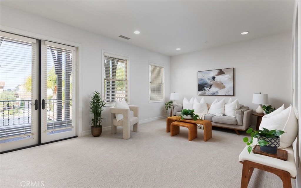 Catania (CATN) - Residential Lease