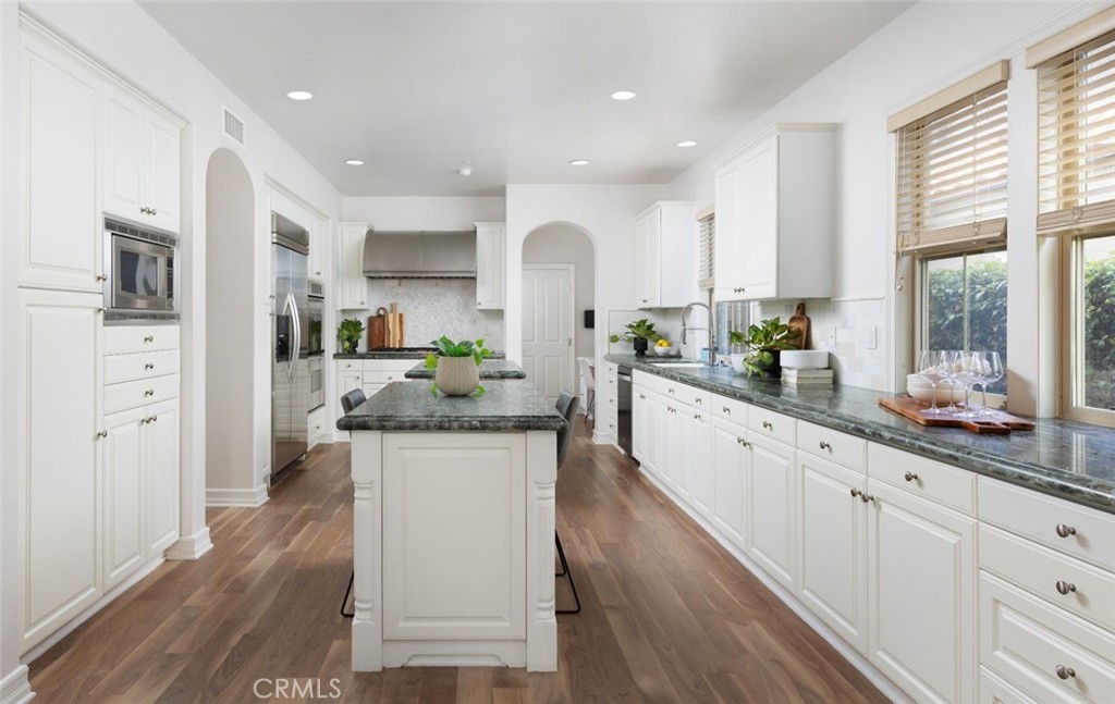 Catania (CATN) - Residential Lease