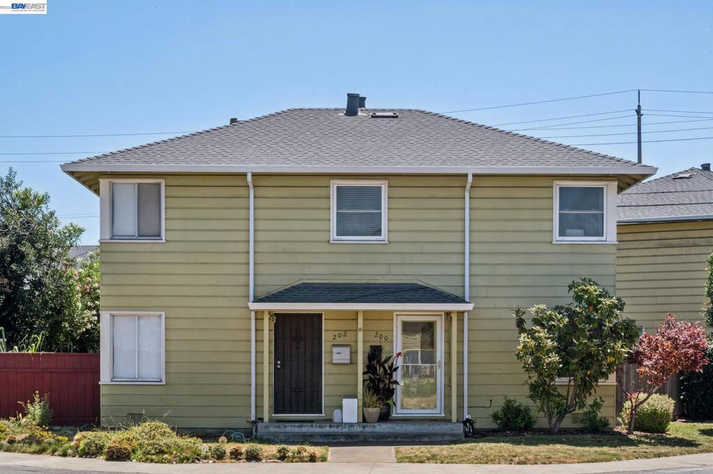 200 Cypress St