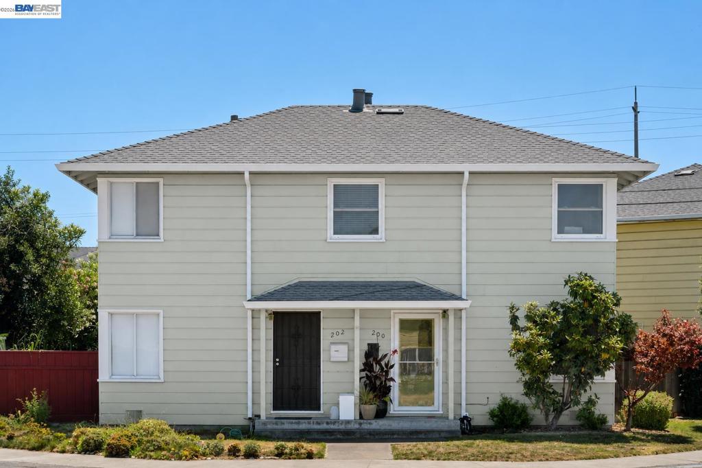 200 Cypress St