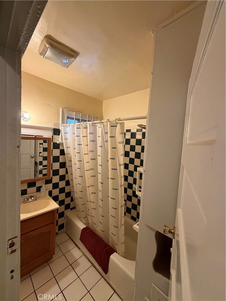 1331 W 92nd