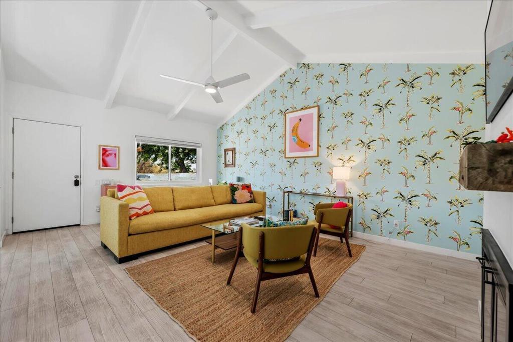 2134 S Sunshine Circle