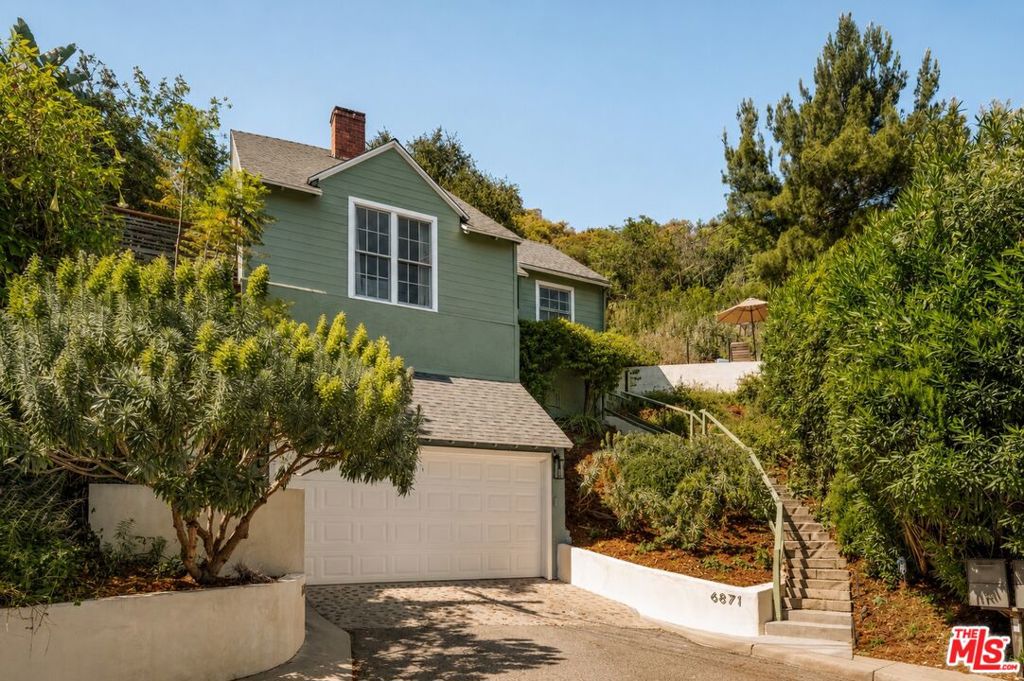 Photo of 6871 Sunny CV, Los Angeles, CA 90068 (MLS # 26989549)