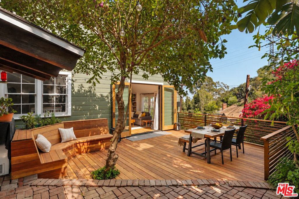 Photo of 6871 Sunny CV, Los Angeles, CA 90068 (MLS # 26989549)