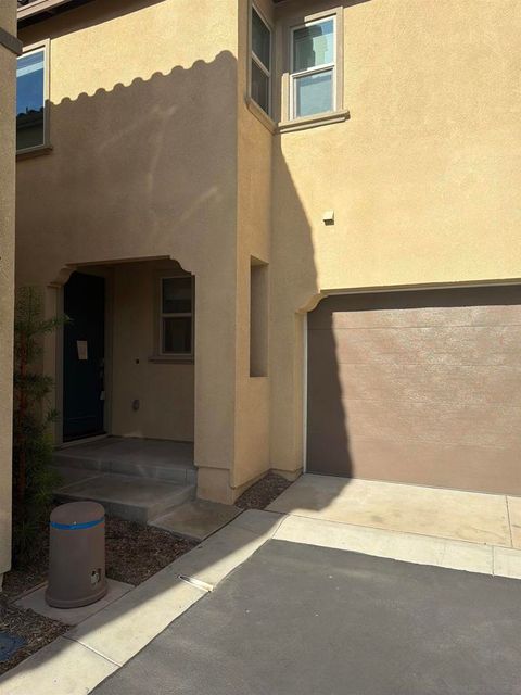 Properties 25 29423 Tourmaline Way Winchester CA 92596