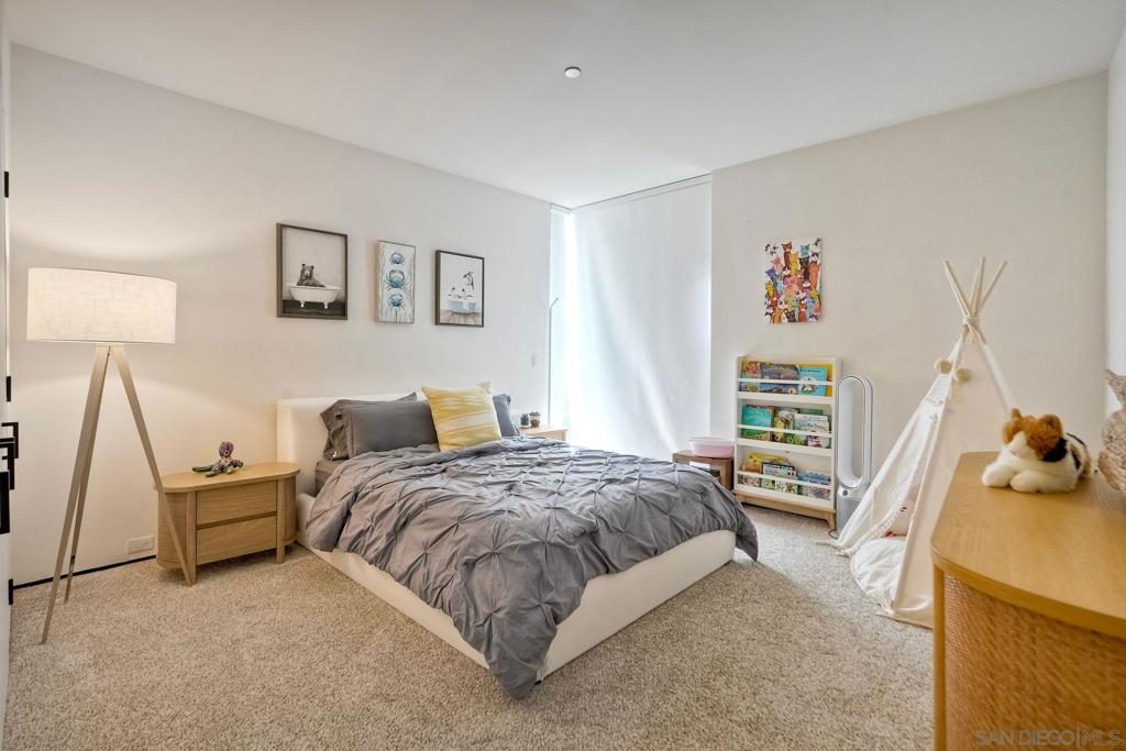 Del Mar - Residential