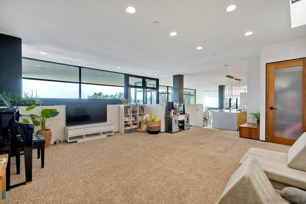 Del Mar - Residential