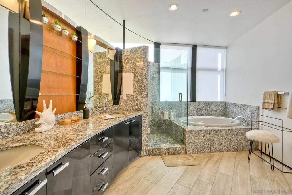 Del Mar - Residential