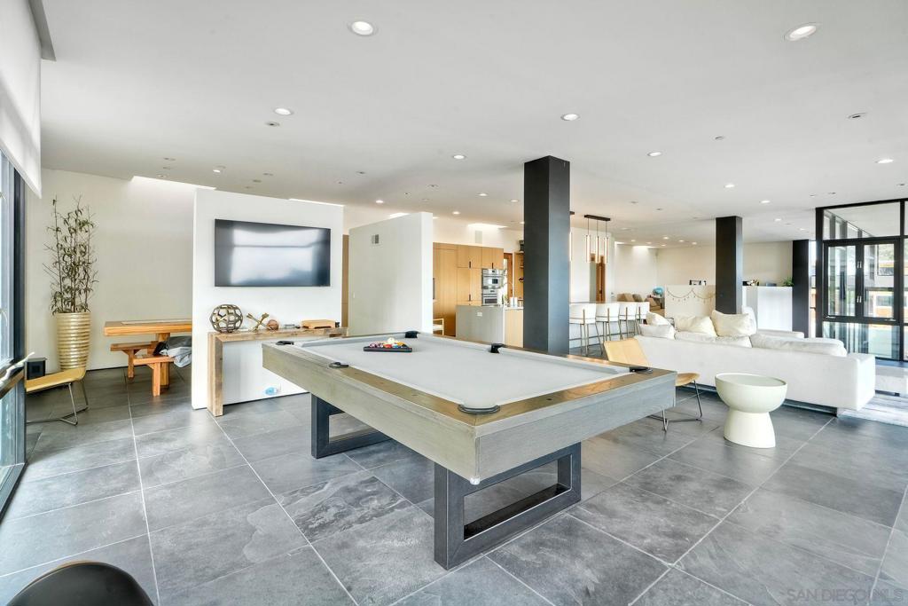Del Mar - Residential