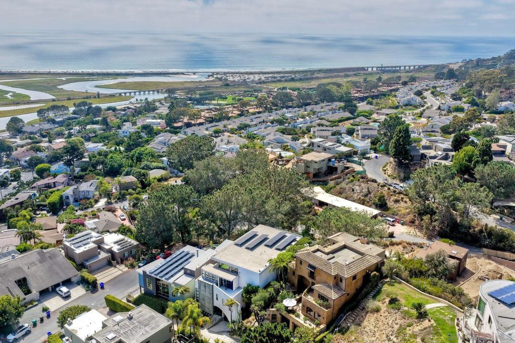 Del Mar - Residential