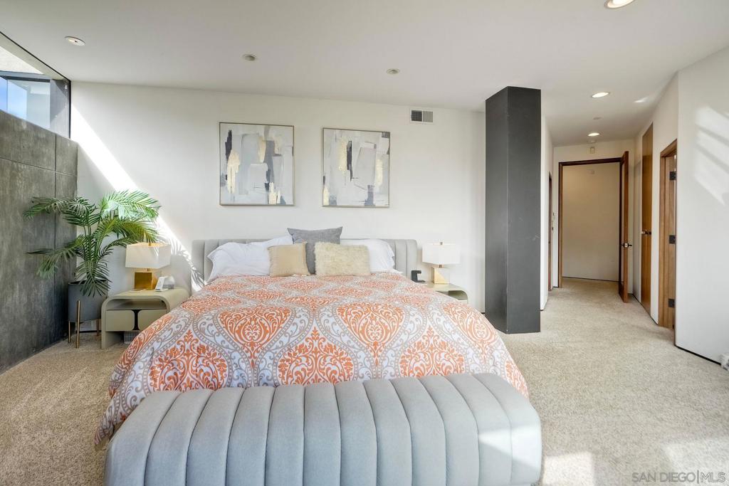 Del Mar - Residential
