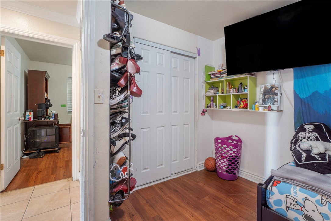 9207 S Central
