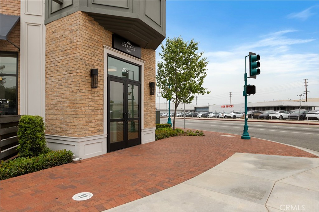 495 N Citrus Avenue