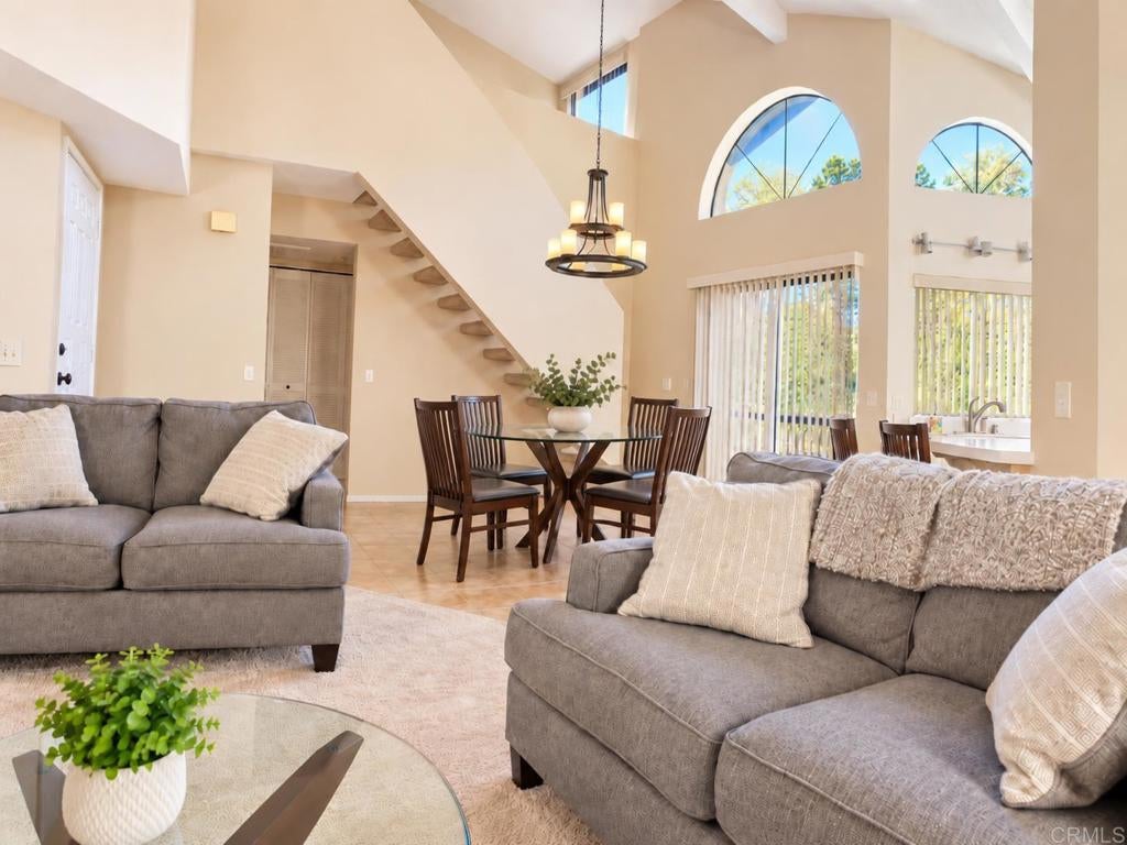 1634 Las Casitas Drive