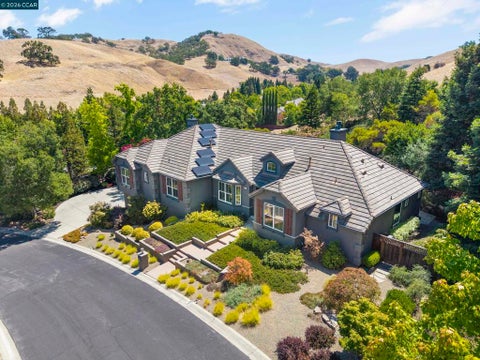 Photo of 115 Byerley Ct CT, Alamo, CA 94507 (MLS # 41143971)