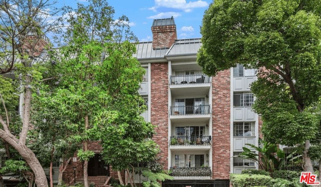 Photo of 1375 Kelton Avenue #104, Los Angeles, CA 90024 (MLS # 26838235)