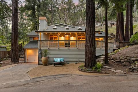 Photo of 515 Burnside, Boulder Creek, CA 95006 (MLS # ML82045144)