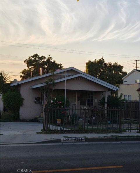 Photo of 6221 Heliotrope Ave, Bell, CA 90201 (MLS # SW26066240)