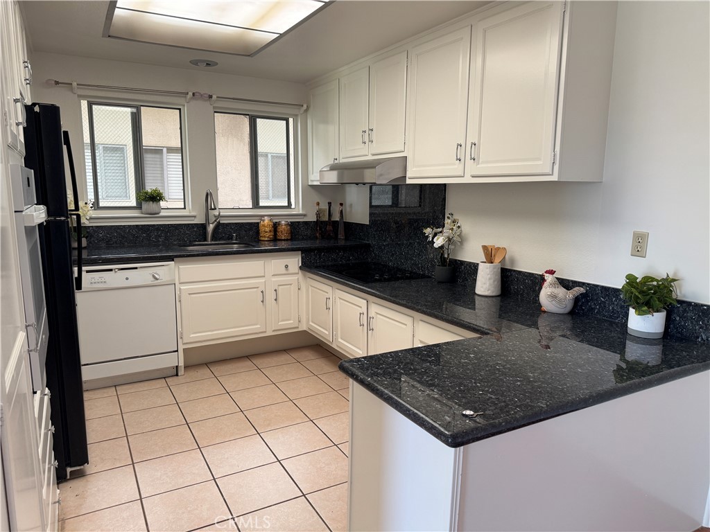 2122 Ronda Granada P