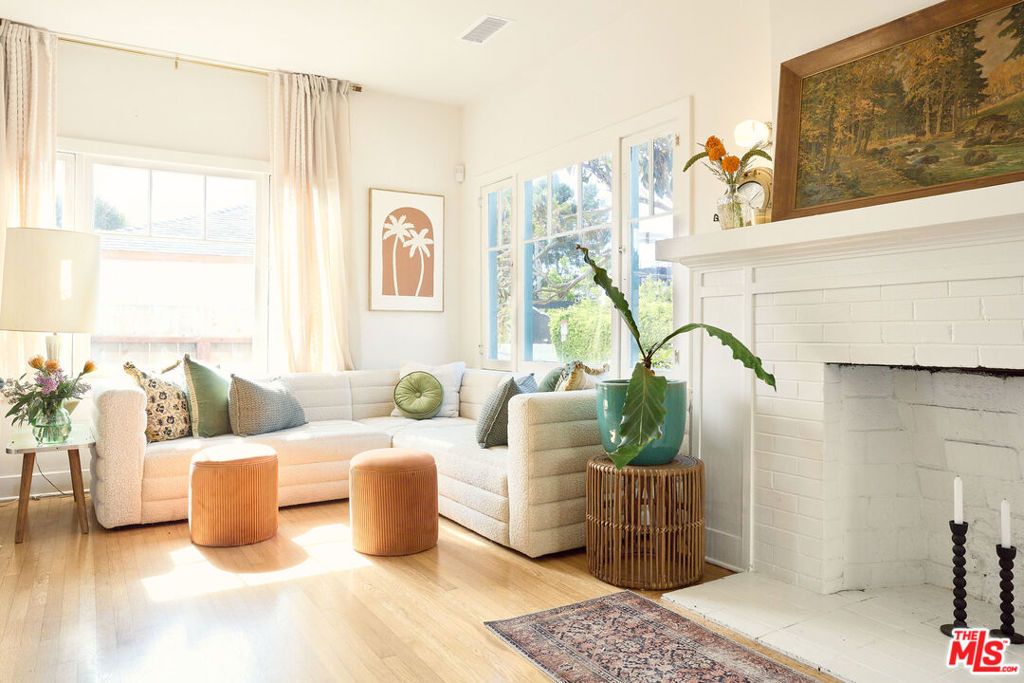 Photo of 818 Palms Boulevard, Venice, CA 90291 (MLS # 25603429)