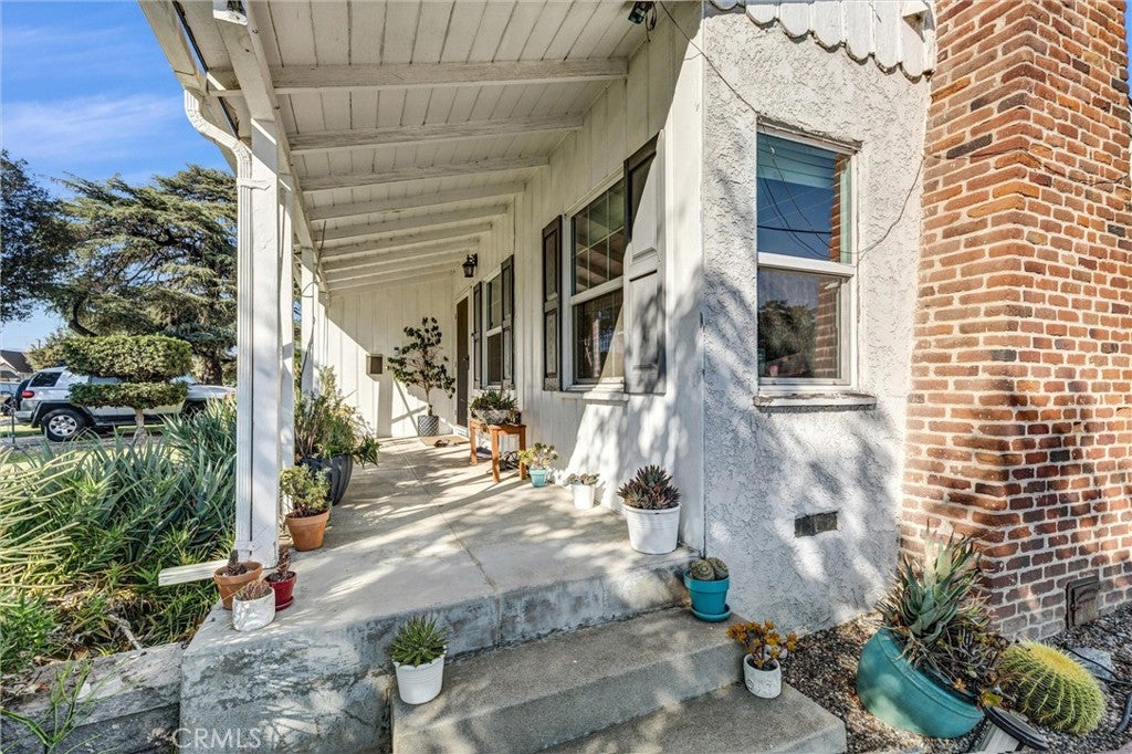 1048 S 1st Street