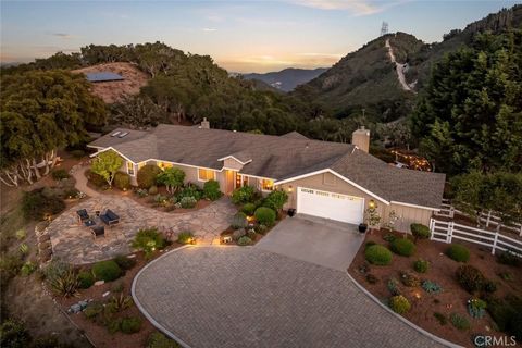 Tiny photo for 2650 Skyview Trail, San Luis Obispo, CA 93405 (MLS # SC26113661)