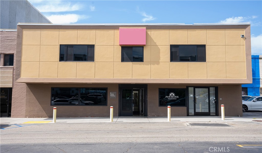 Located on Sepulveda Boulevard near LAX, this spacious and well-maintained office building offers the perfect setting for your growing business. Featuring eight private offices and a large main room with a kitchenette, the layout is designed to support productivity and collaboration in a dynamic work environment.