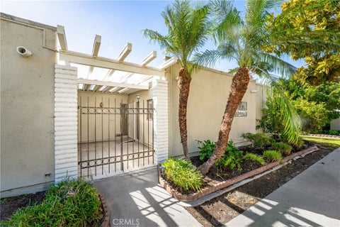 Photo of 2005 Via Mariposa W #D, Laguna Woods, CA 92637 (MLS # OC26224084)